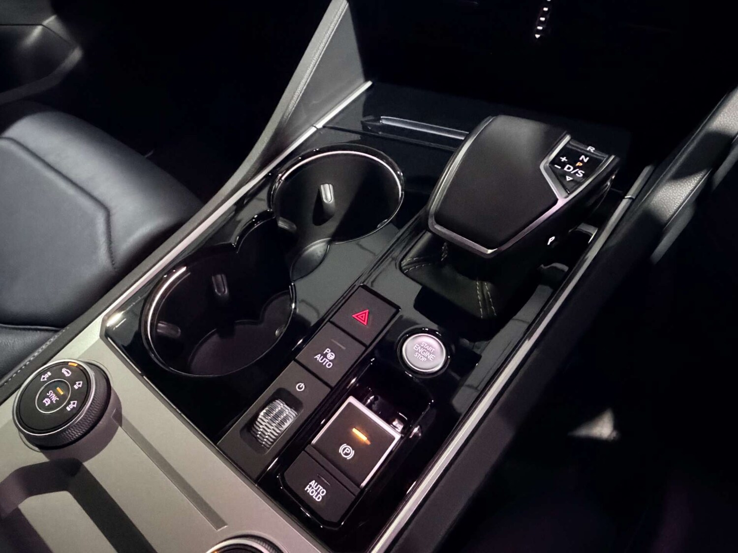 Used Volkswagen Touareg 2023 for sale - 78112490: Photo 53