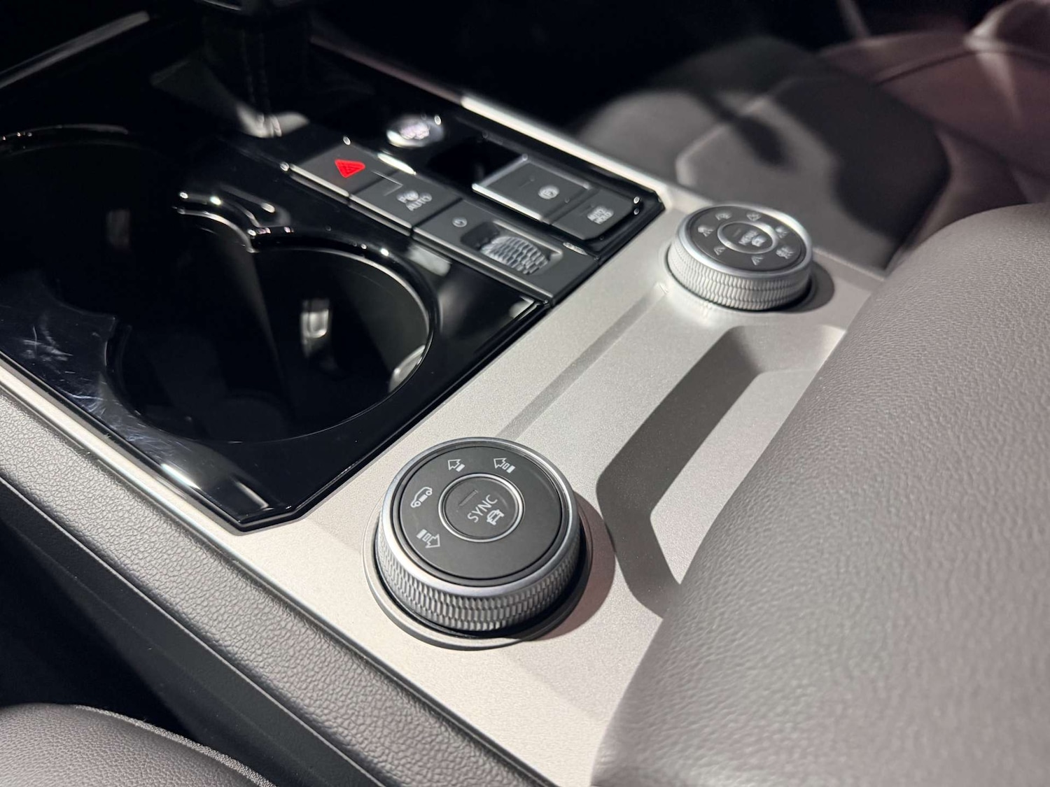 Used Volkswagen Touareg 2023 for sale - 78112490: Photo 71