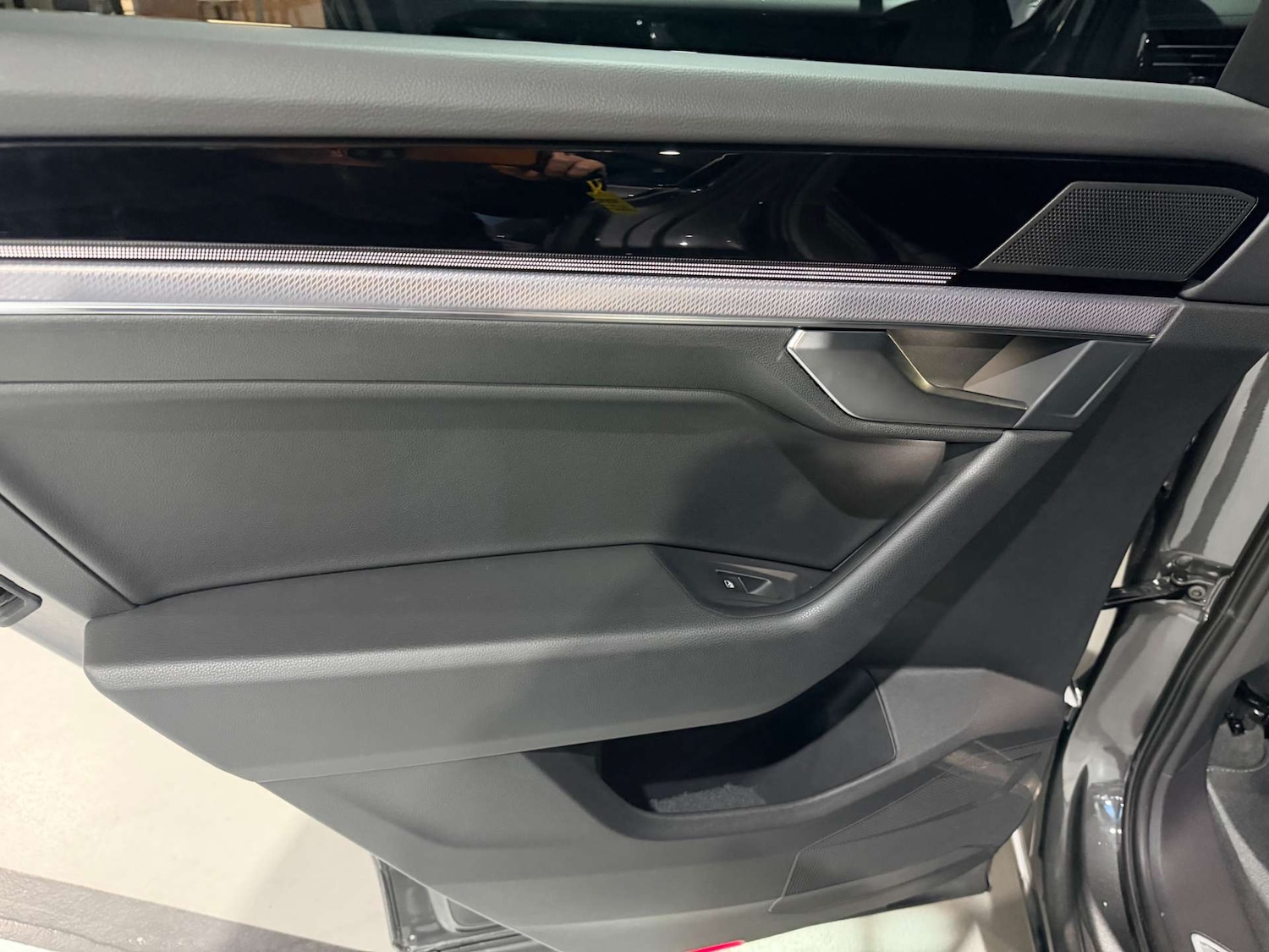 Used Volkswagen Touareg 2023 for sale - 78112490: Photo 73