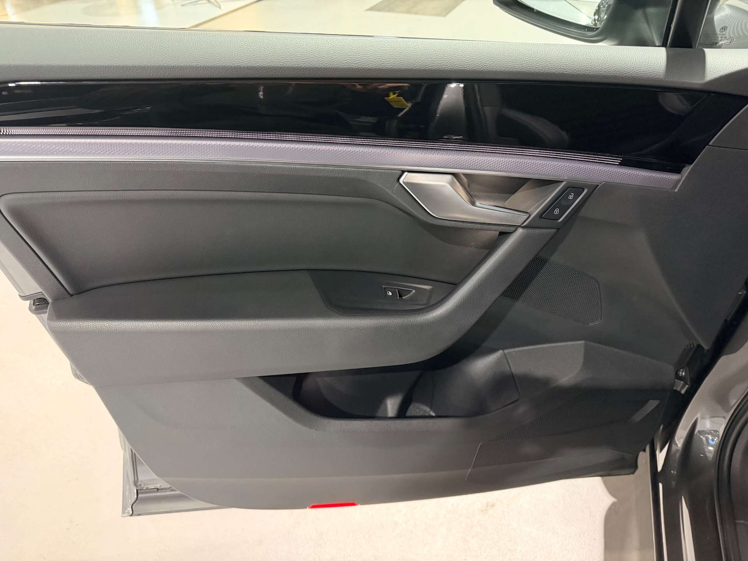 Used Volkswagen Touareg 2023 for sale - 78112490: Photo 79