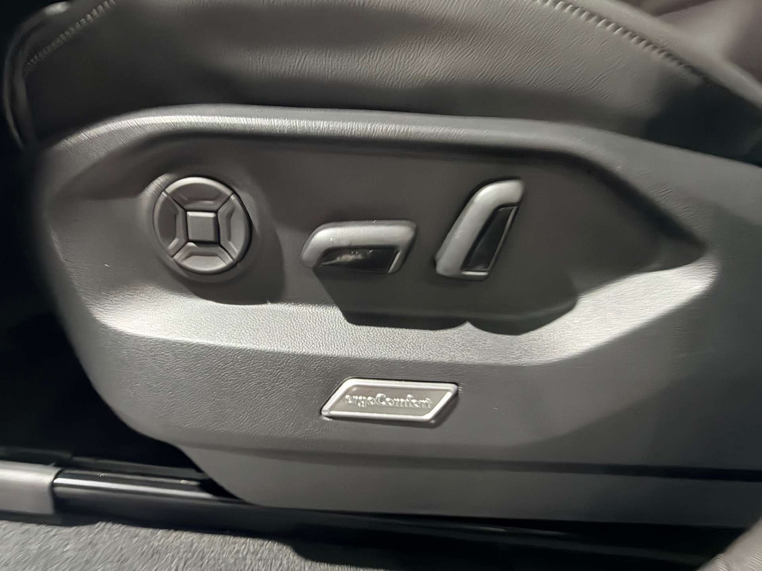 Used Volkswagen Touareg 2023 for sale - 78112490: Photo 81