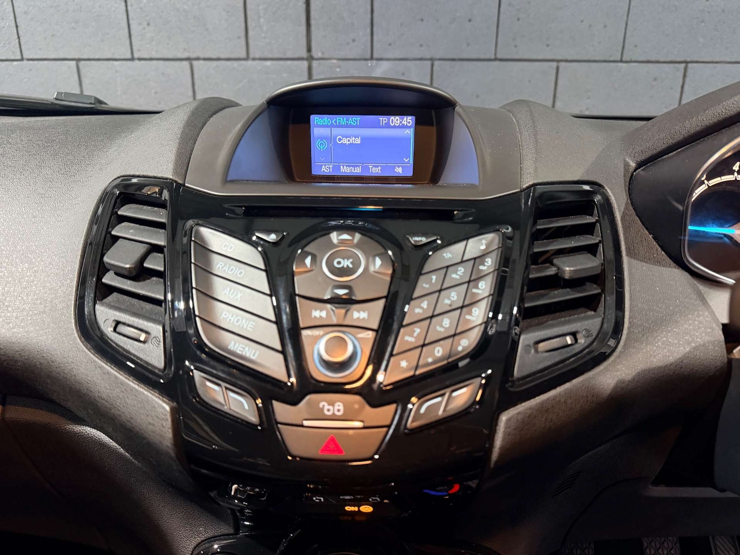 Used Ford Fiesta 2016 for sale - 77634060: Photo 15