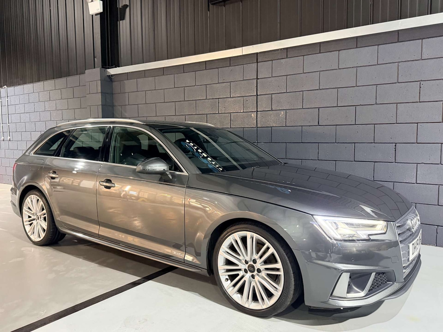 Used Audi A4 2019 for sale - 77544985: Photo 4