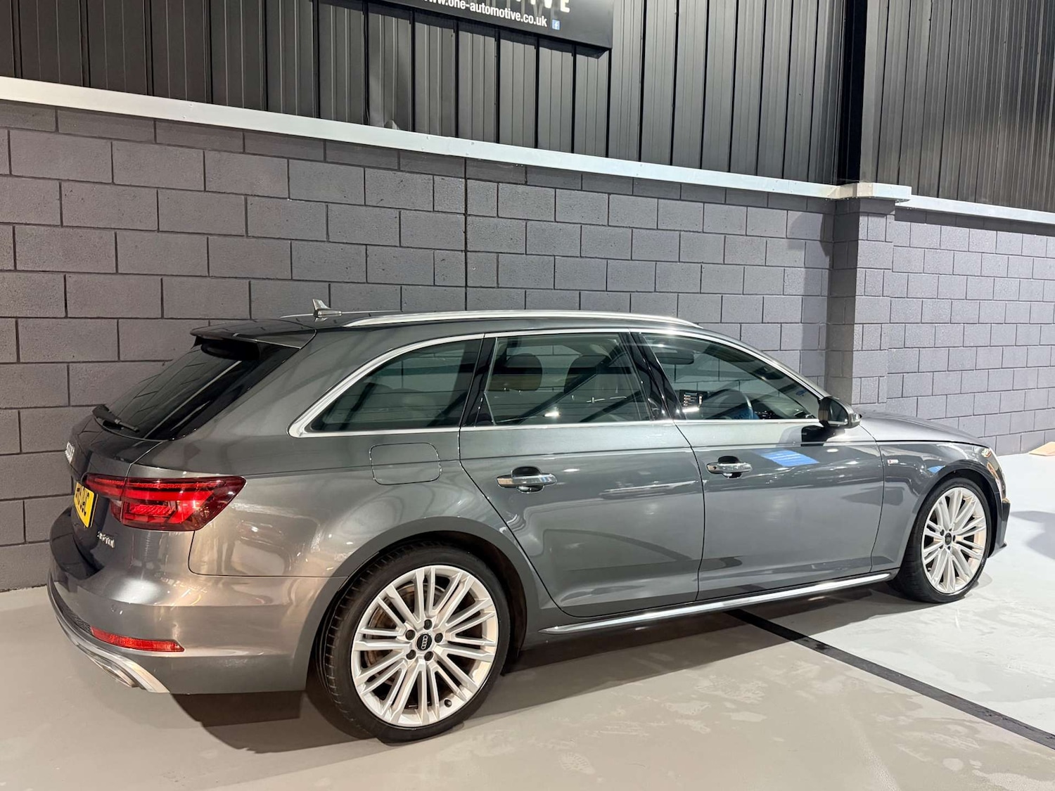 Used Audi A4 2019 for sale - 77544985: Photo 5