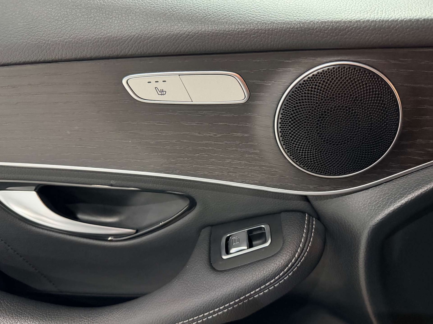 Used Mercedes-Benz GLC 2020 for sale - 77720563: Photo 64