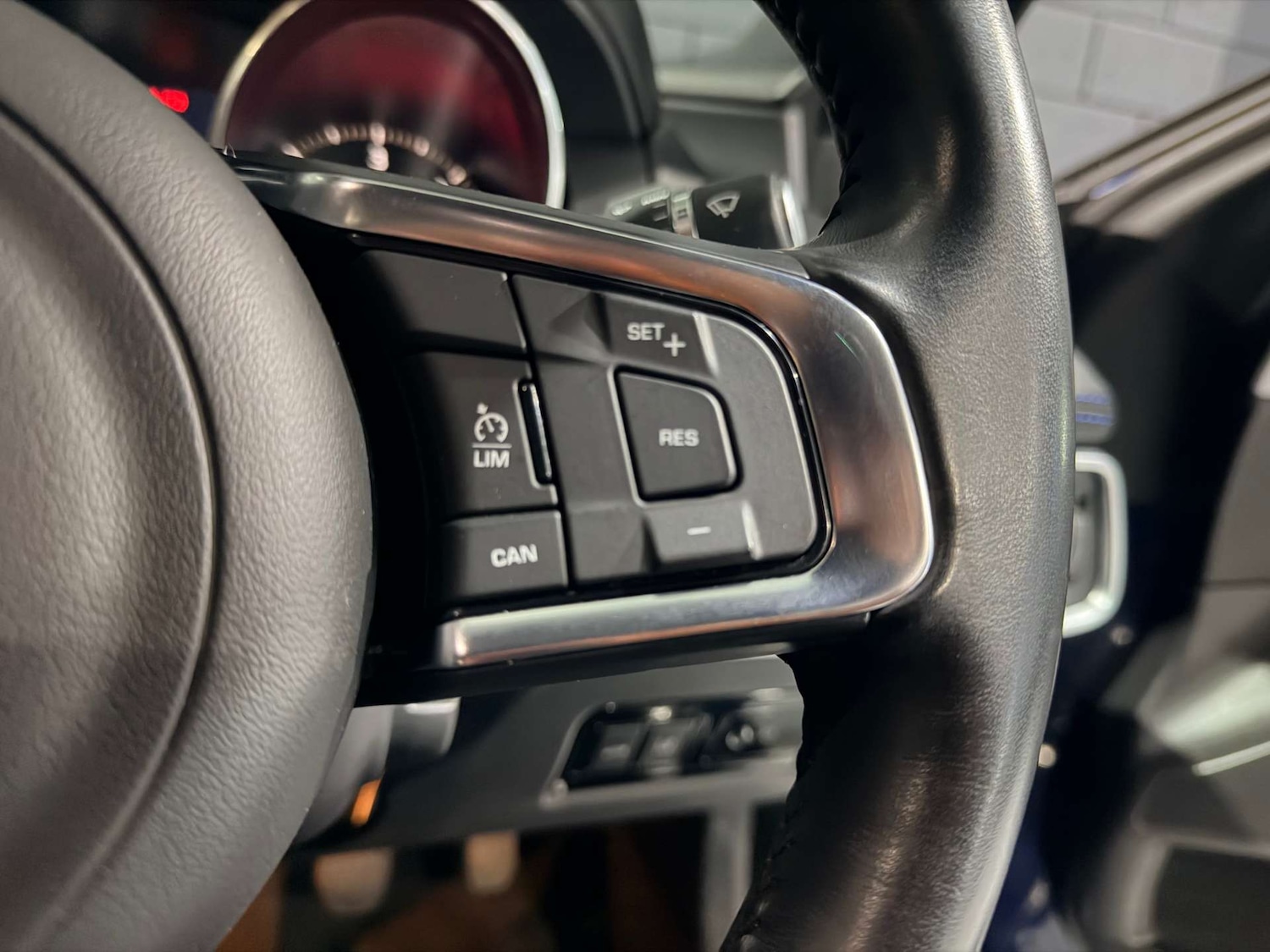 Used Jaguar XE 2017 for sale - 77833279: Photo 13