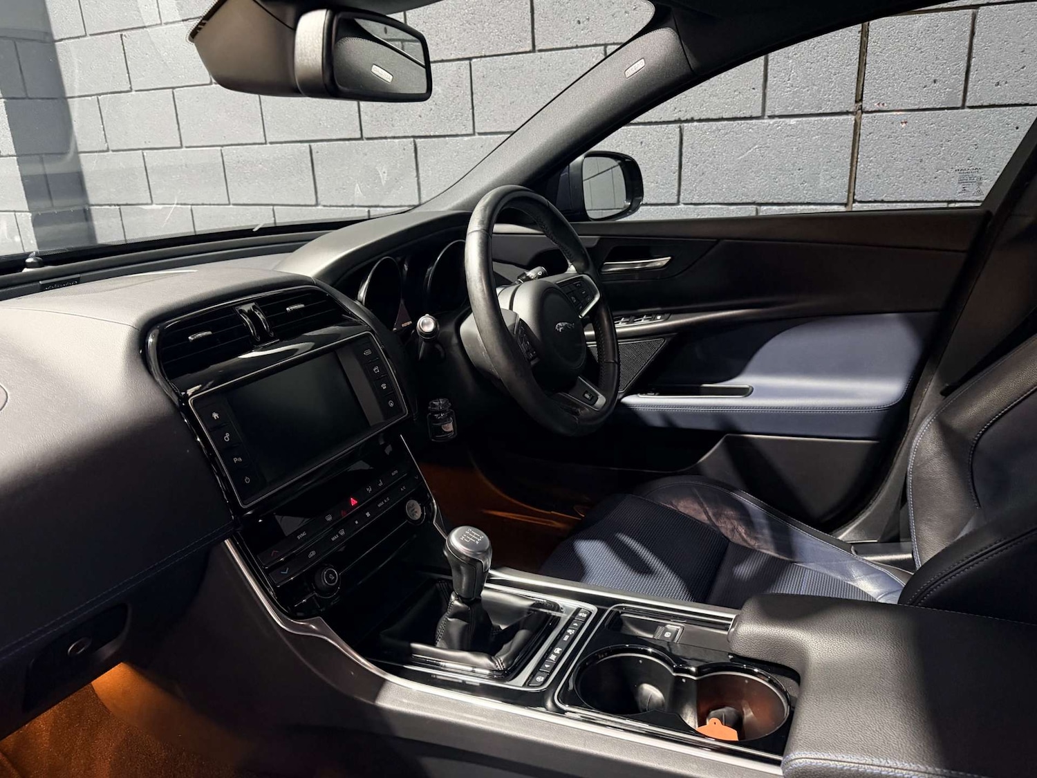 Used Jaguar XE 2017 for sale - 77833279: Photo 27