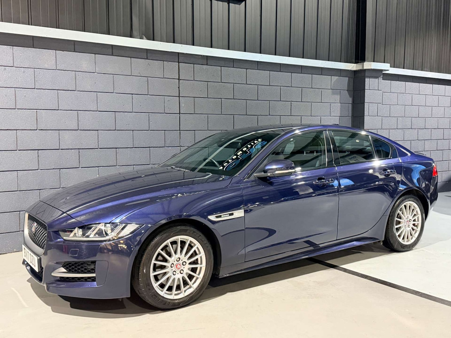 Used Jaguar XE 2017 for sale - 77833279: Photo 28