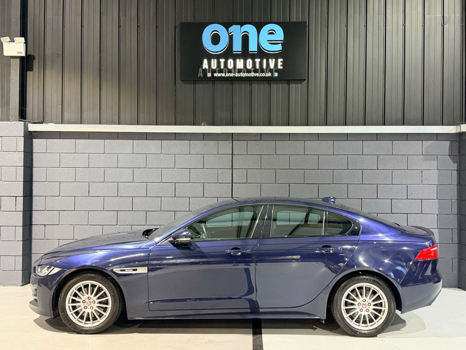 Used Jaguar XE 2017 for sale - 77833279: Photo 30