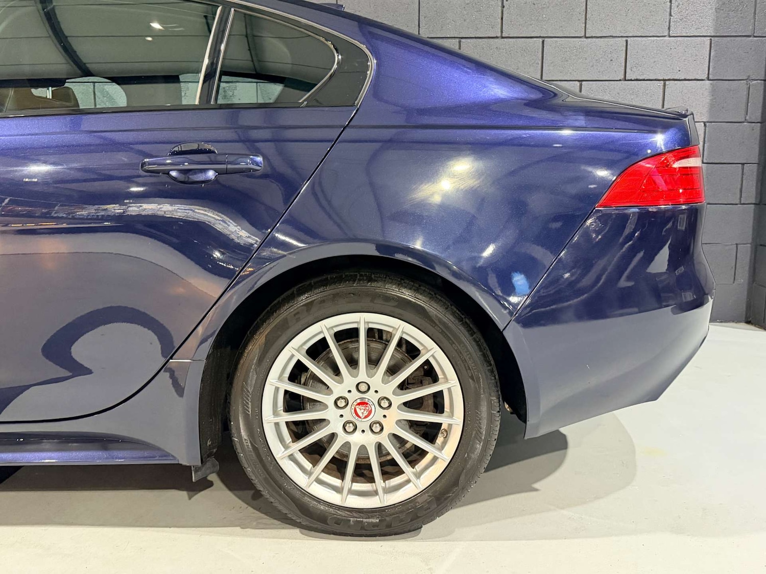 Used Jaguar XE 2017 for sale - 77833279: Photo 31