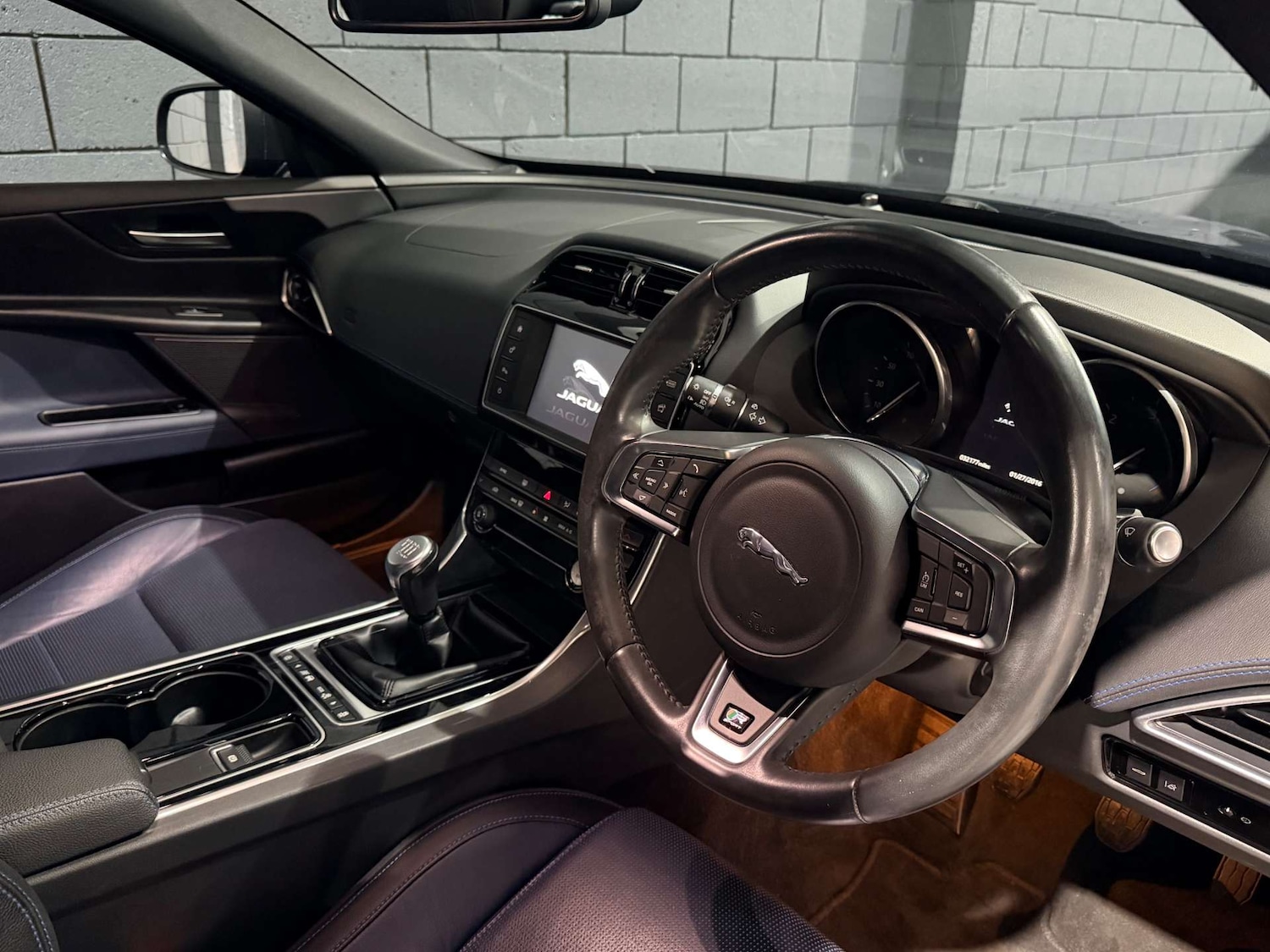 Used Jaguar XE 2017 for sale - 77833279: Photo 38