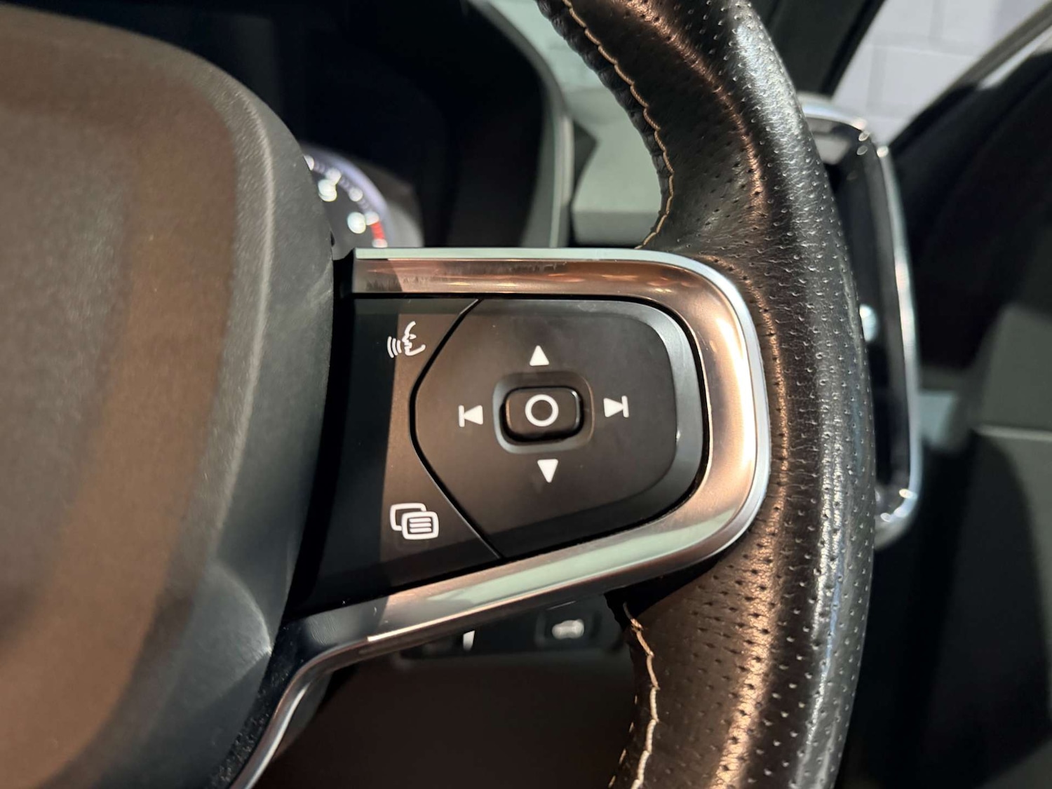 Used Volvo XC40 2020 for sale - 78038603: Photo 13