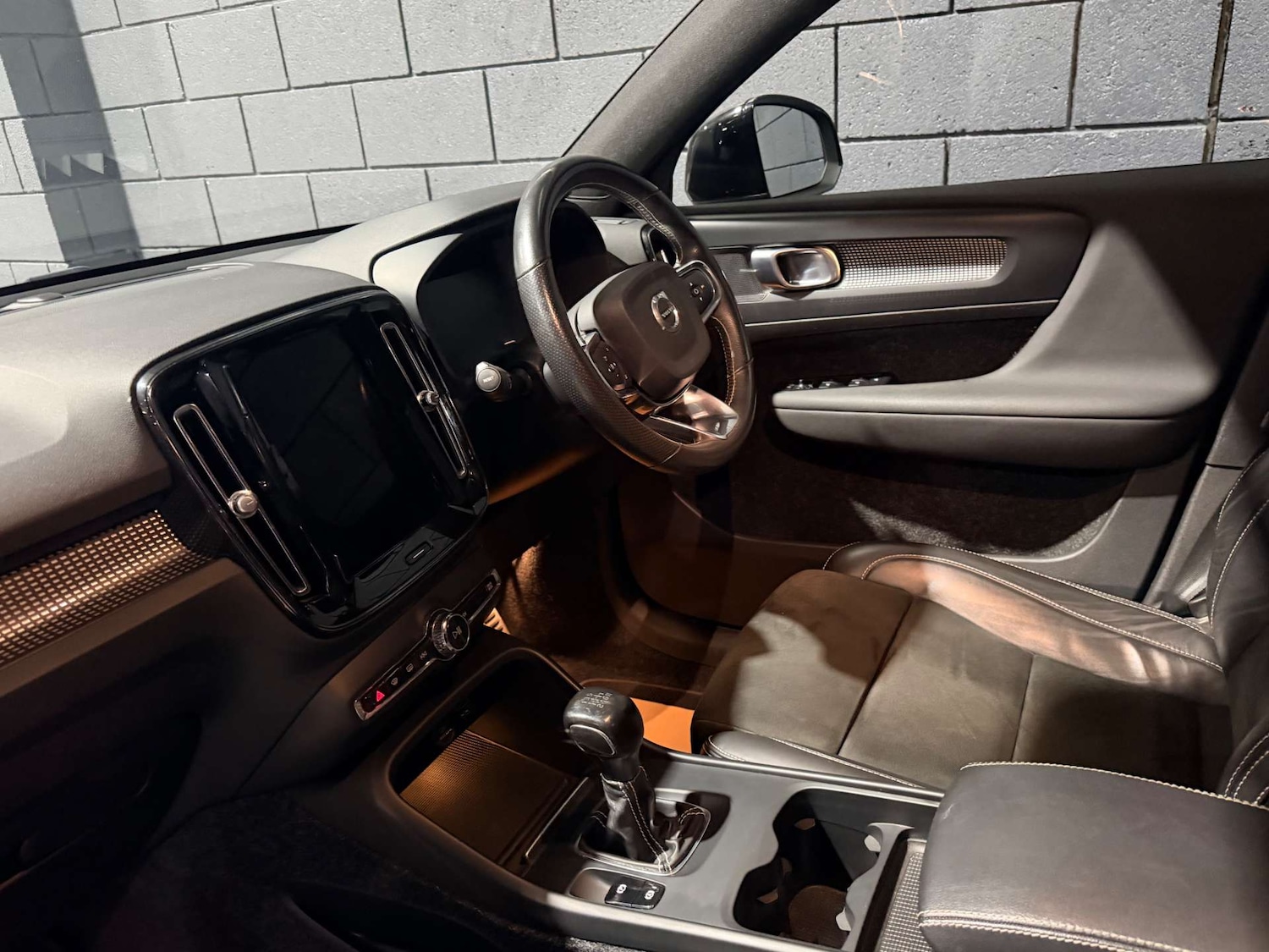 Used Volvo XC40 2020 for sale - 78038603: Photo 32