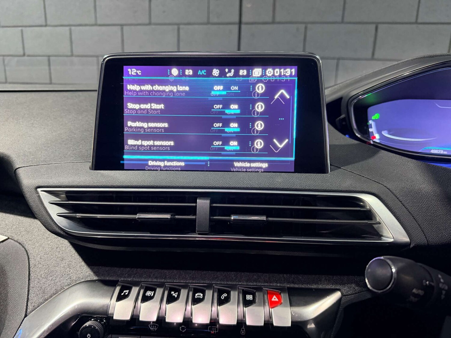 Used Peugeot 3008 2017 for sale - 77833272: Photo 16