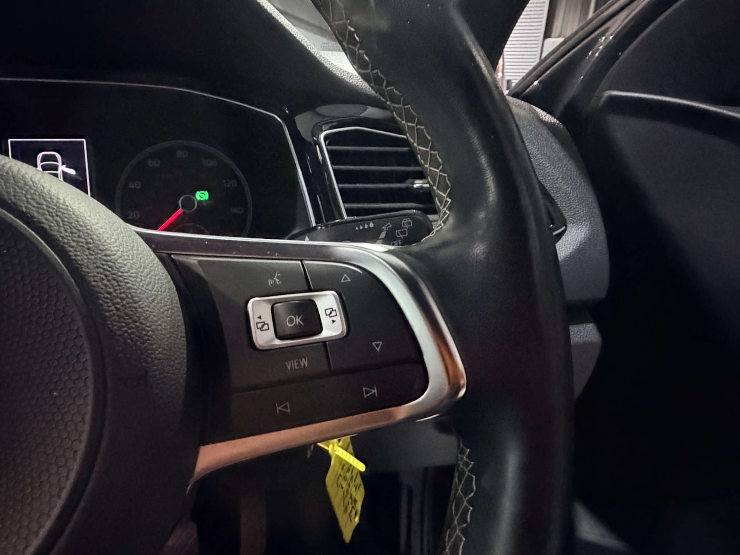 Used Volkswagen T-Roc 2021 for sale - 78131931: Photo 22