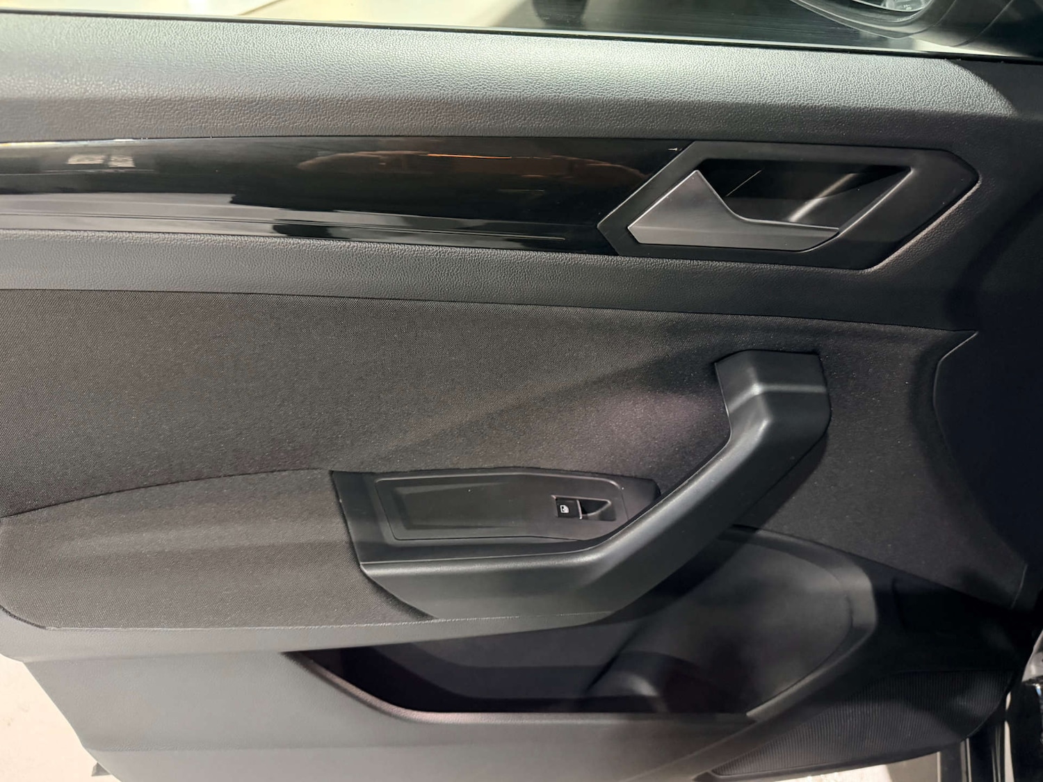 Used Volkswagen T-Roc 2021 for sale - 78131931: Photo 34