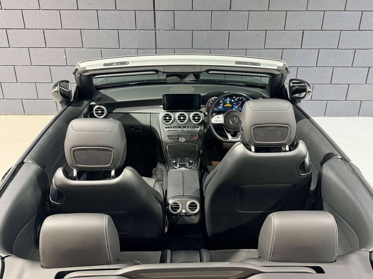 Used Mercedes-Benz C Class 2020 for sale - 78018648: Photo 2