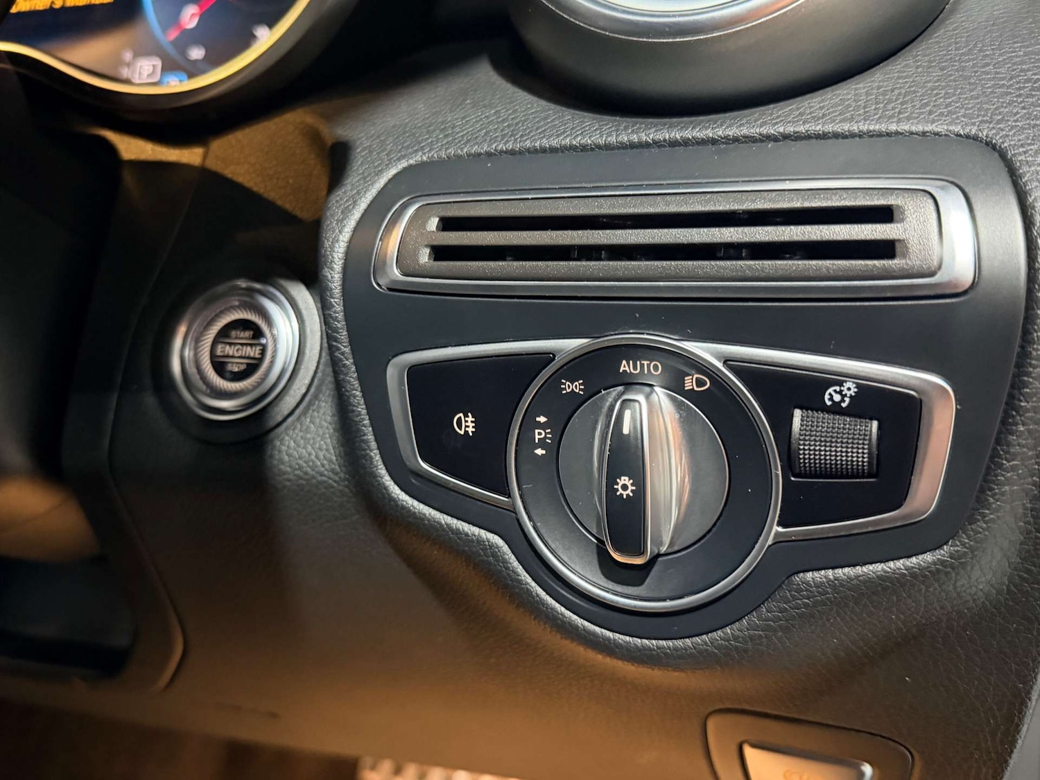 Used Mercedes-Benz C Class 2020 for sale - 78018648: Photo 38