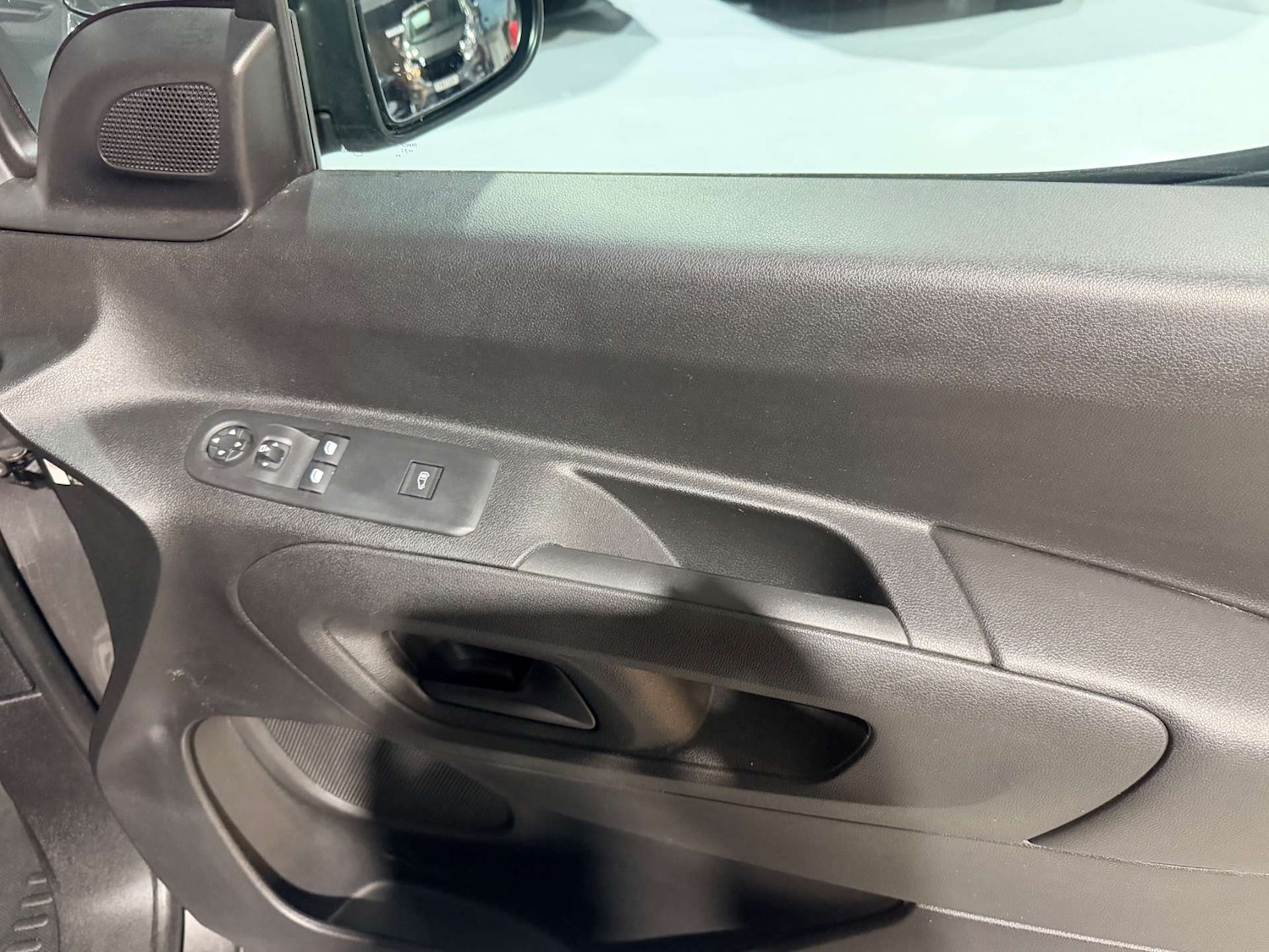 Used Peugeot Partner 2021 for sale - 77643211: Photo 39