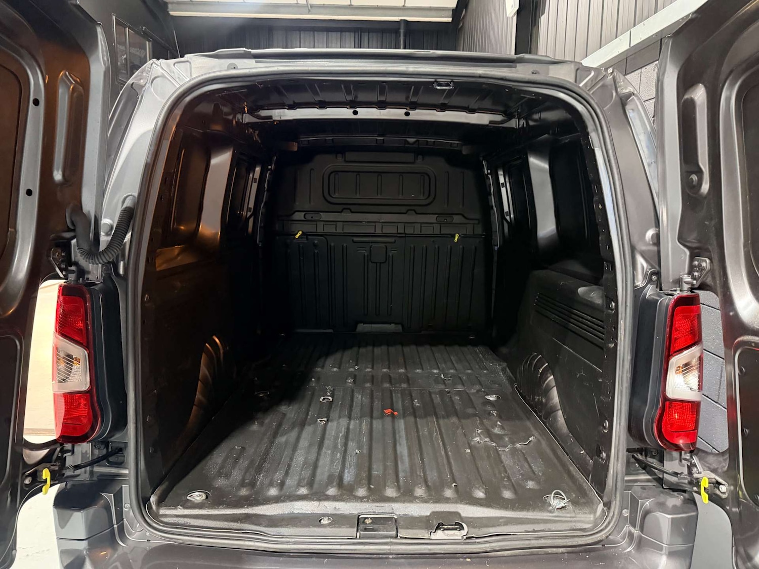 Used Peugeot Partner 2021 for sale - 77643211: Photo 4