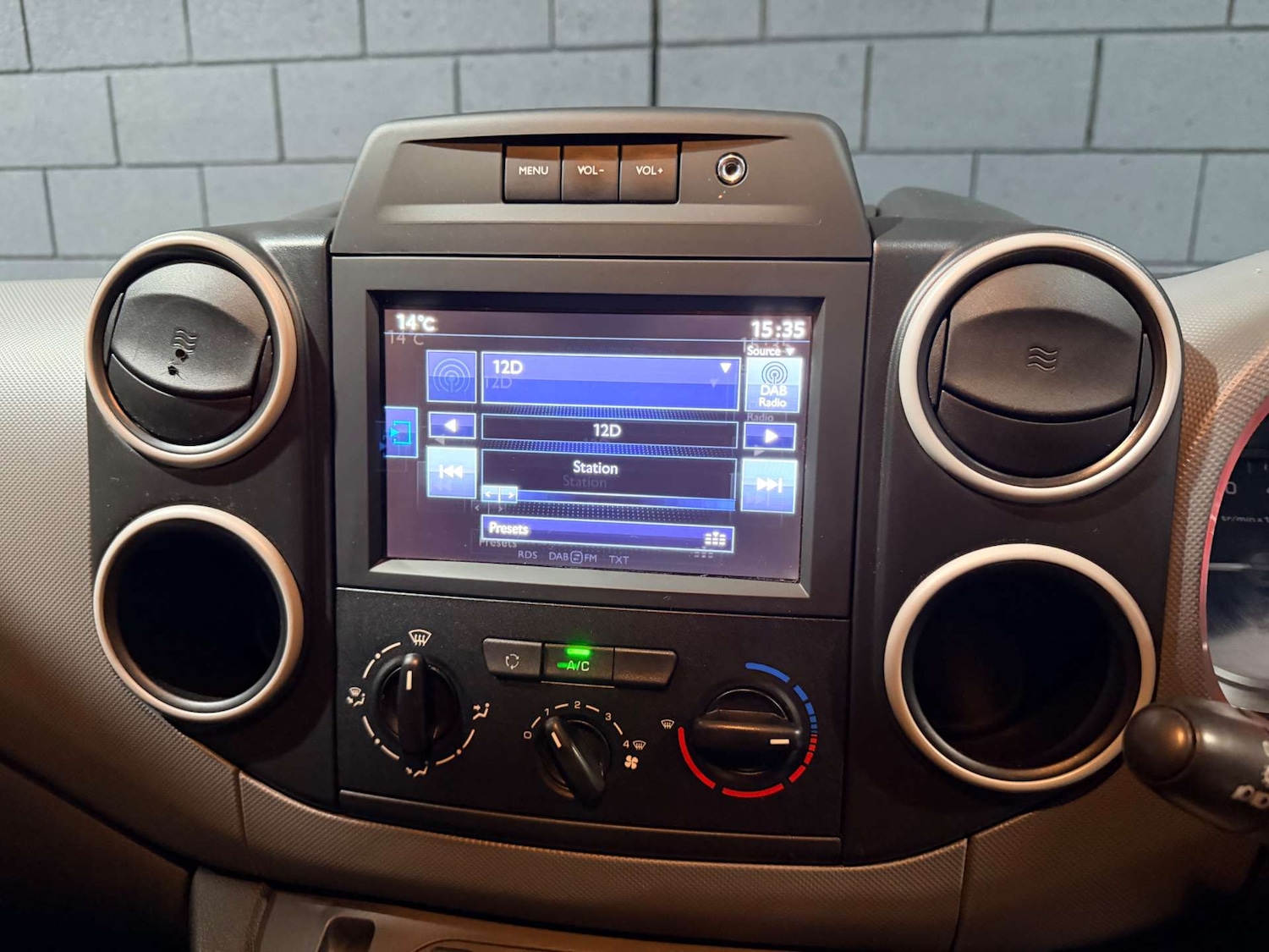 Used Peugeot Partner 2017 for sale - 78097417: Photo 15