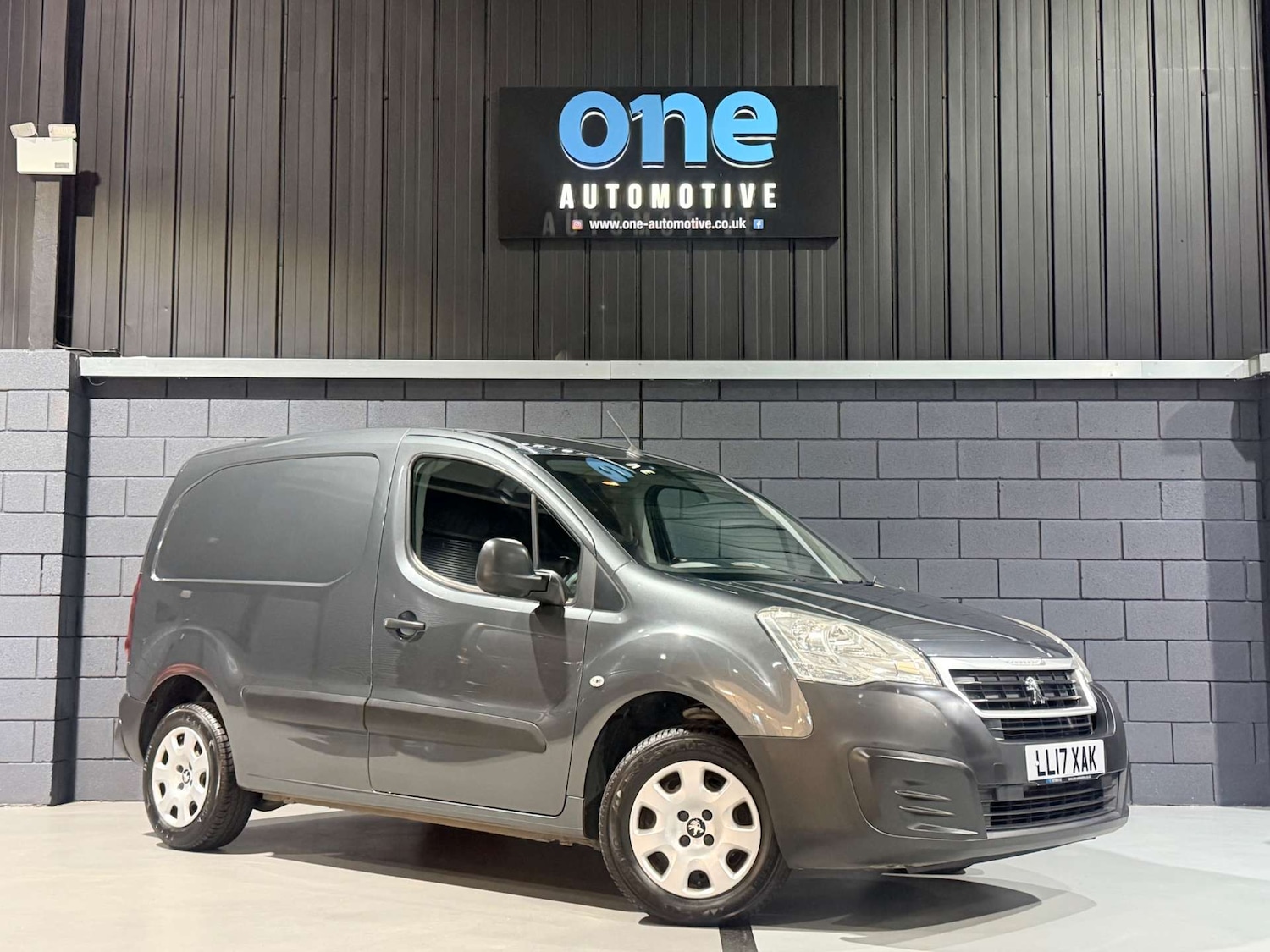 Used Peugeot Partner 2017 for sale - 78097417: Photo 2