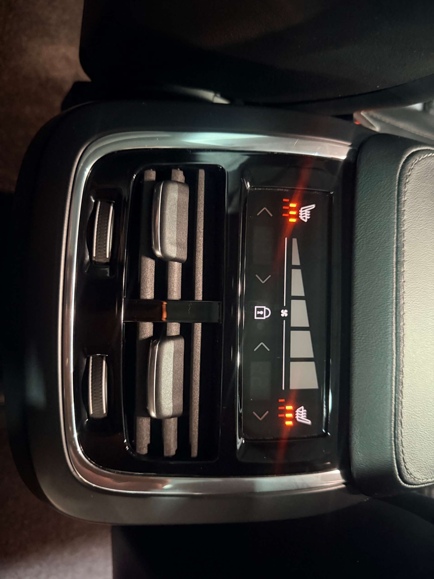 Used Volvo XC90 2023 for sale - 78179669: Photo 76