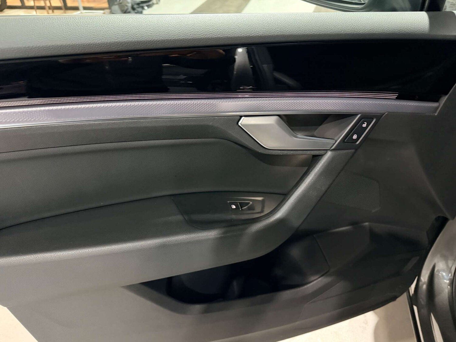 Used Volkswagen Touareg 2019 for sale - 77678679: Photo 59