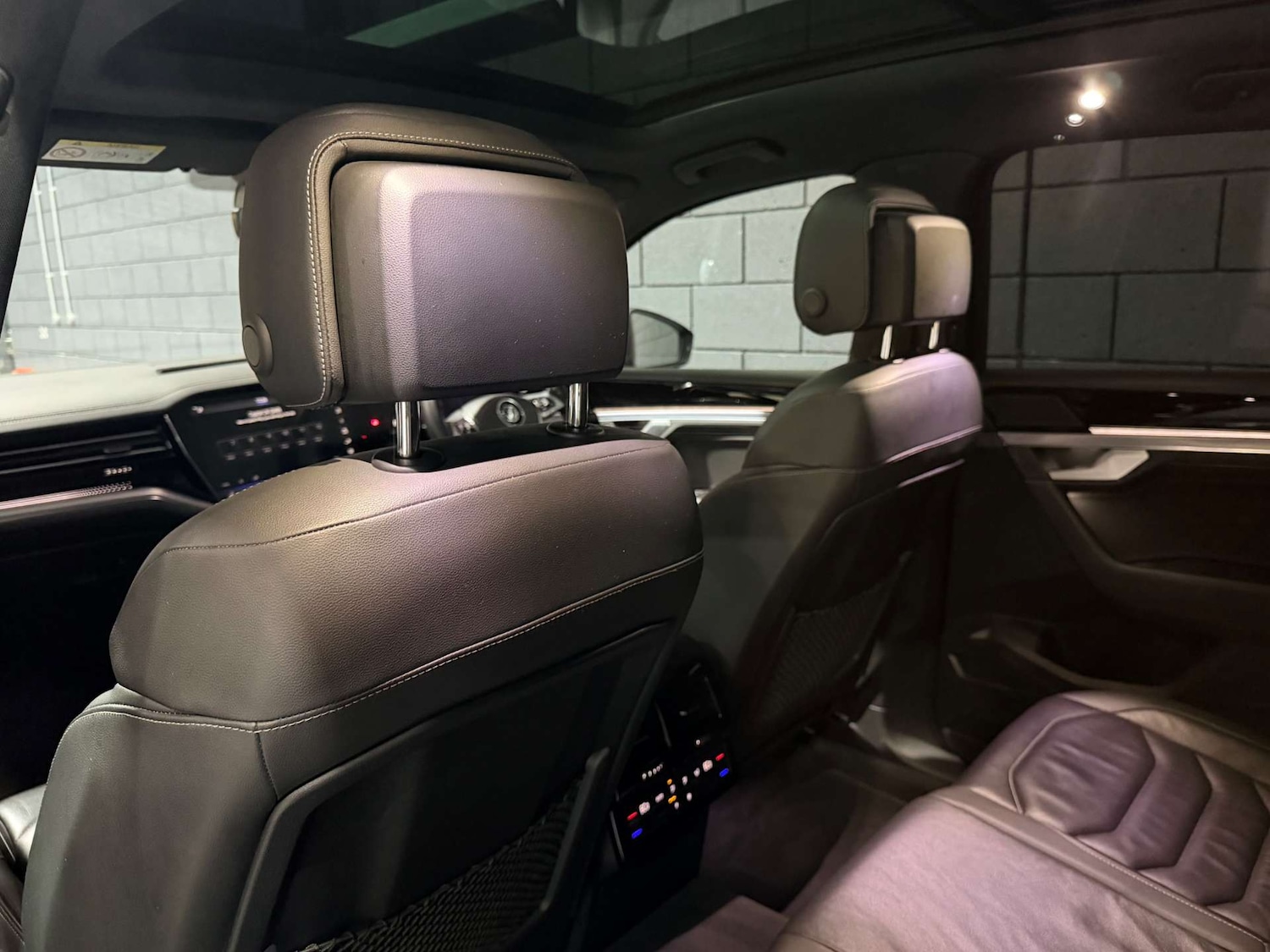 Used Volkswagen Touareg 2019 for sale - 77678679: Photo 61