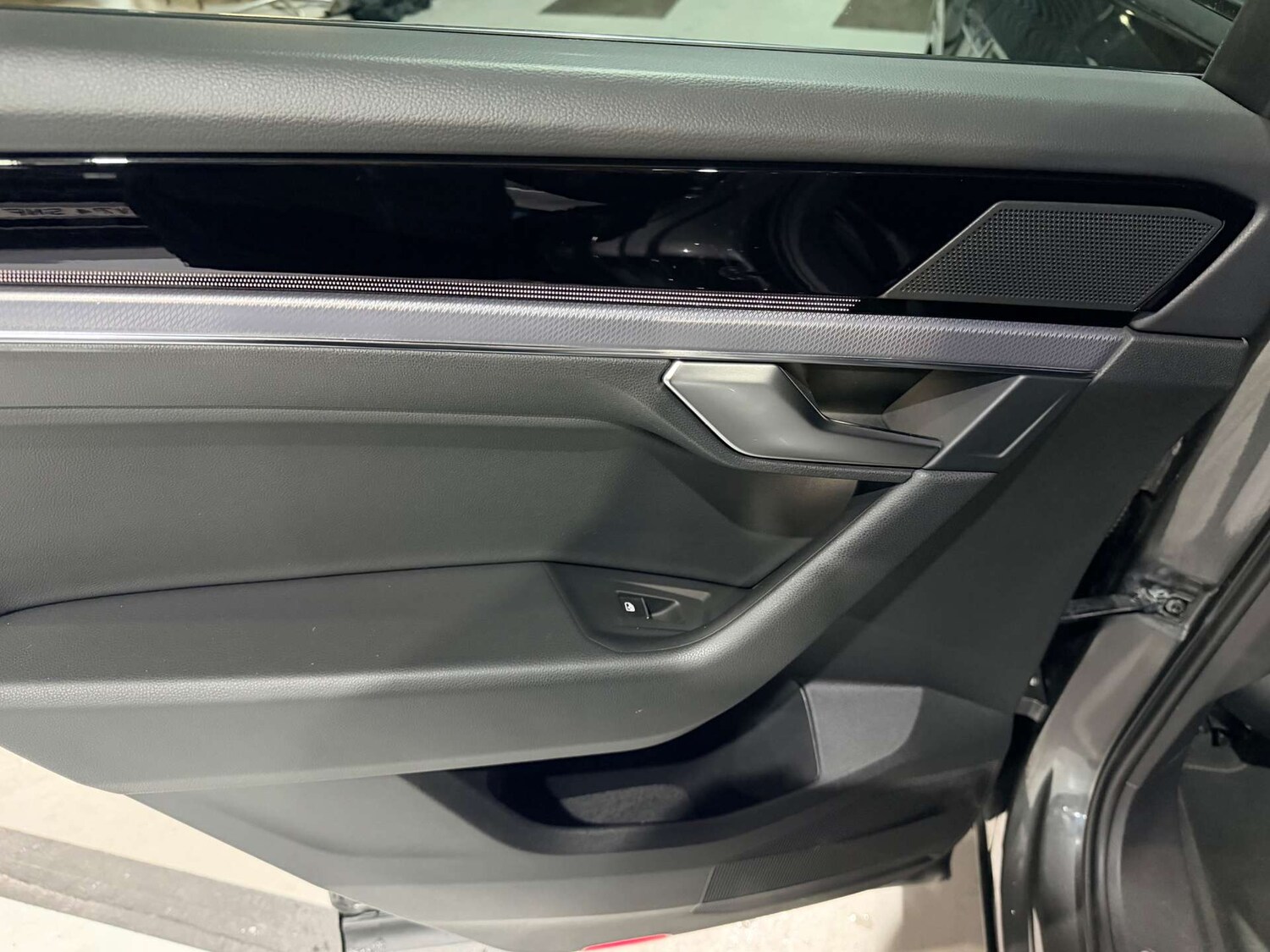 Used Volkswagen Touareg 2019 for sale - 77678679: Photo 64