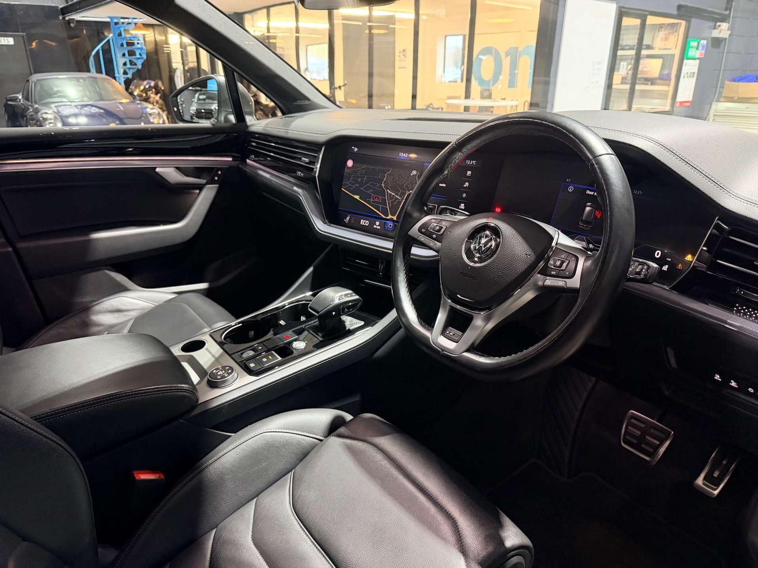 Used Volkswagen Touareg 2019 for sale - 77678679: Photo 78