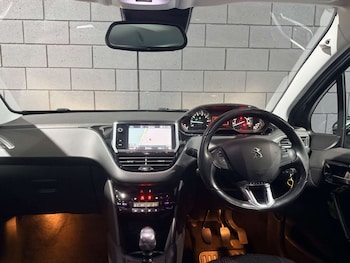 Used Peugeot 208 2019 for sale - 79296667: Photo