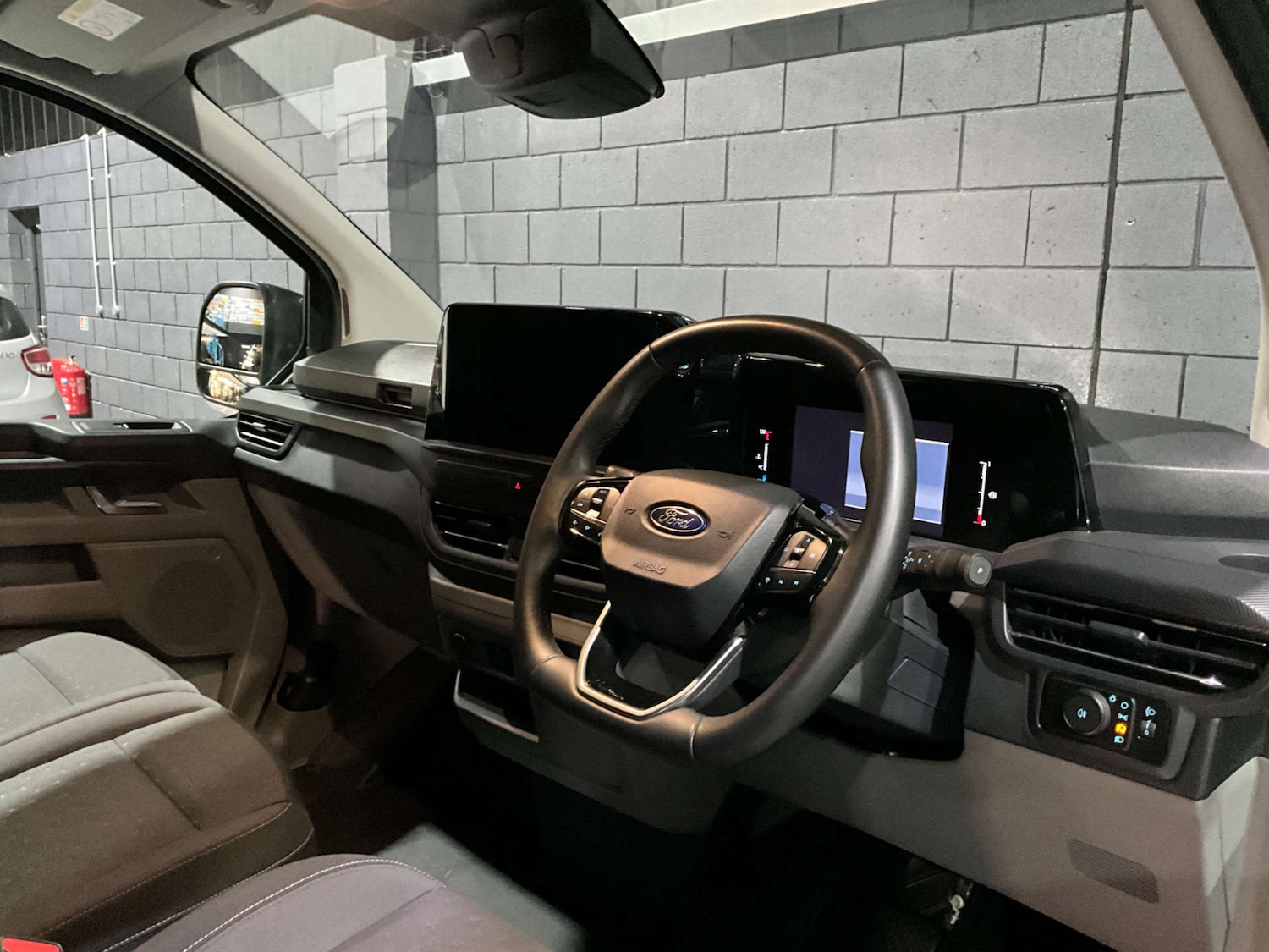 Used Ford Transit Custom 2024 for sale - 77544991: Photo 64