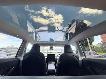 Used Tesla Model Y 2024 for sale - 78694189: Photo