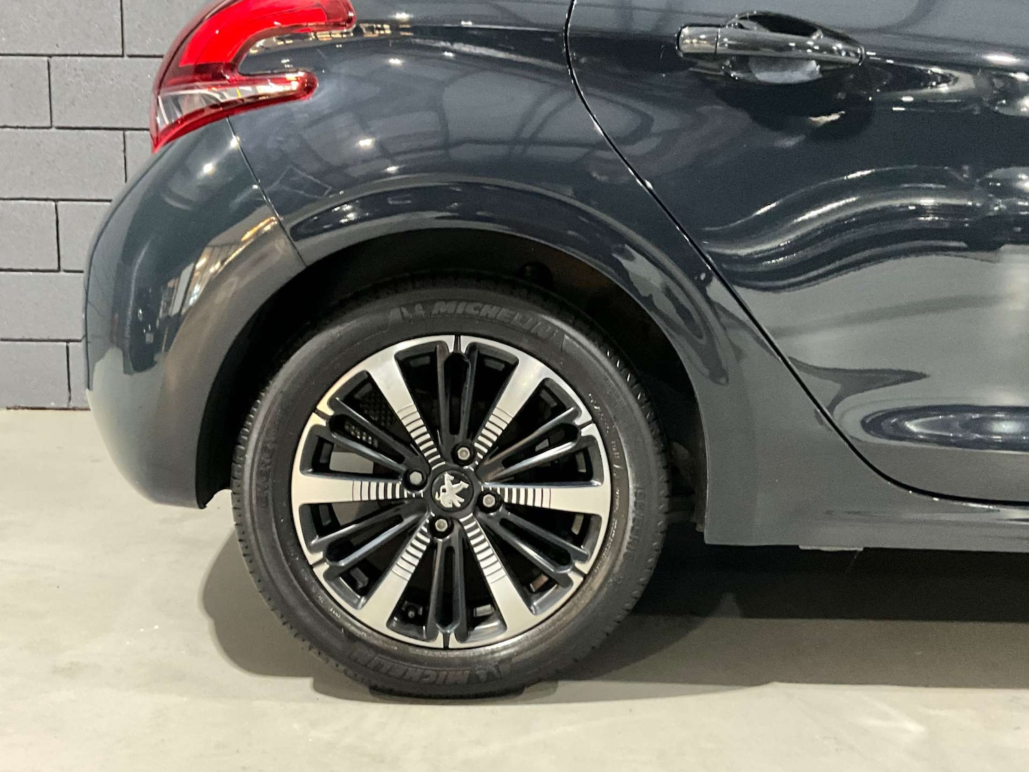 Used Peugeot 208 2019 for sale - 77920811: Photo 40