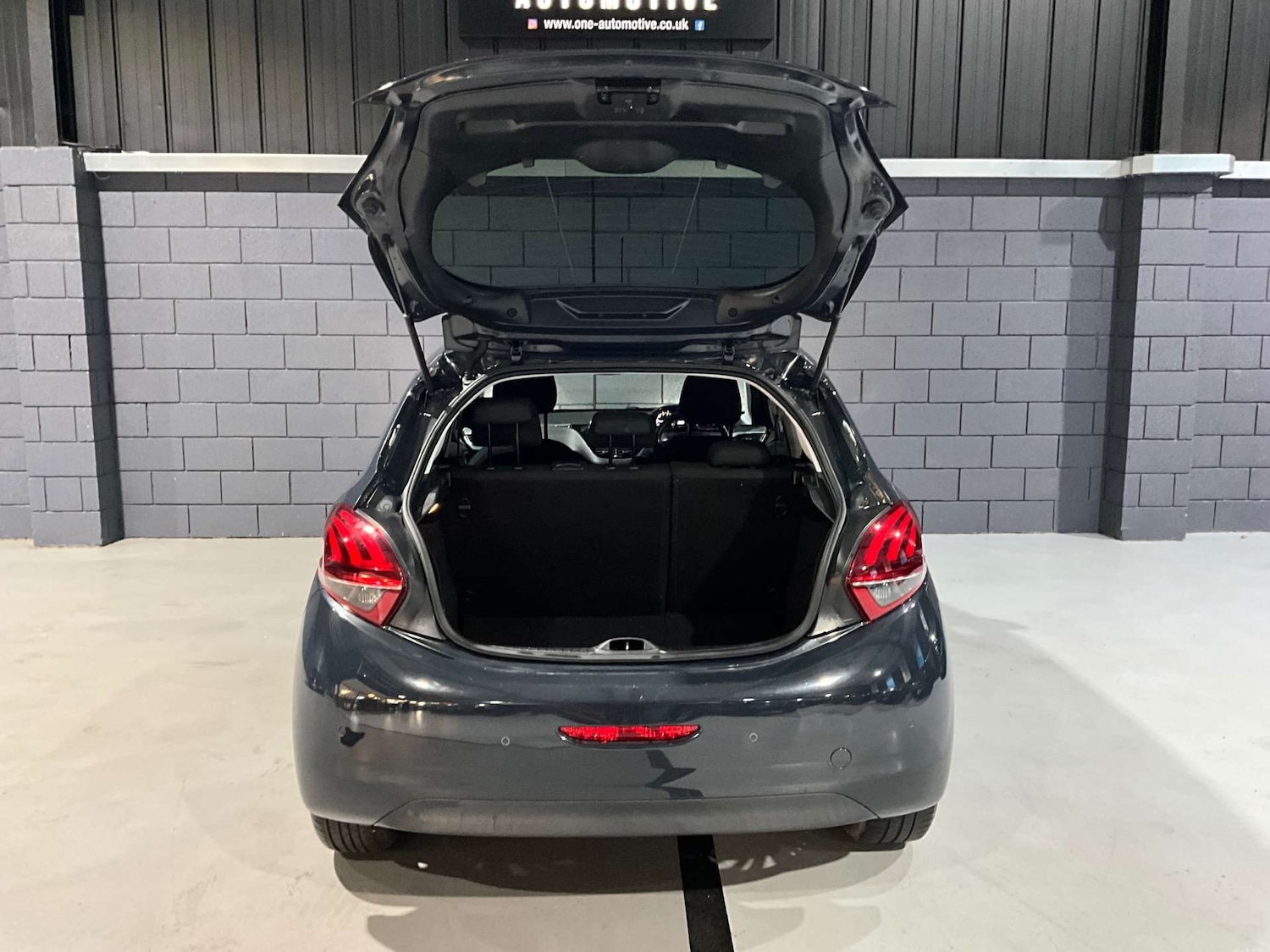 Used Peugeot 208 2019 for sale - 77920811: Photo 42