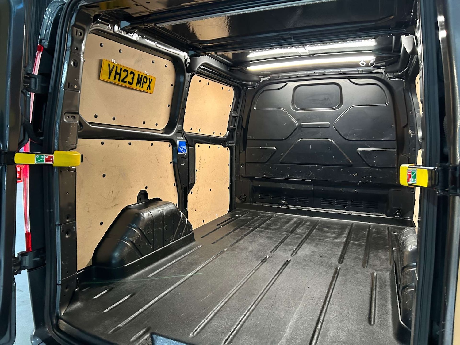 Used Ford Transit Custom 2023 for sale - 77617075: Photo 25