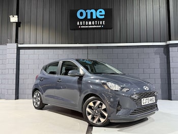 Used Hyundai i10 2023 for sale - 79458001: Photo