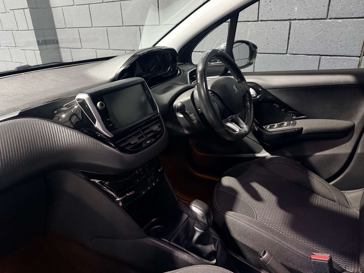 Used Peugeot 208 2018 for sale - 77836383: Photo 23