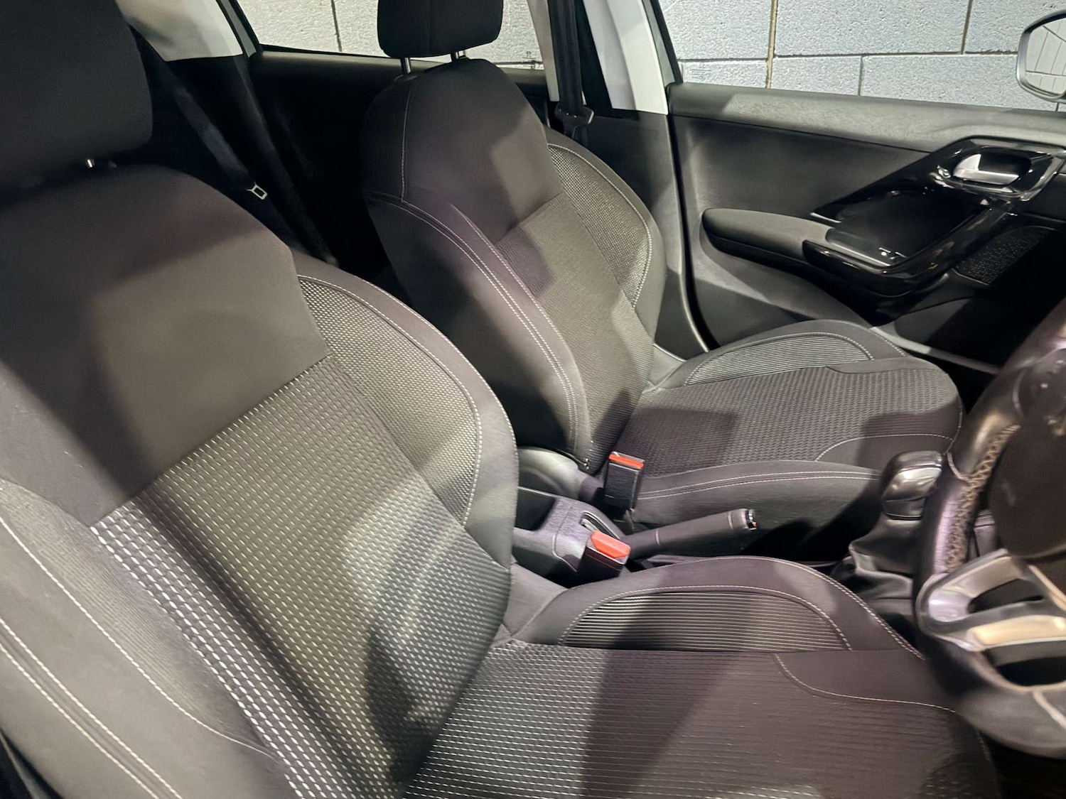 Used Peugeot 208 2018 for sale - 77836383: Photo 35