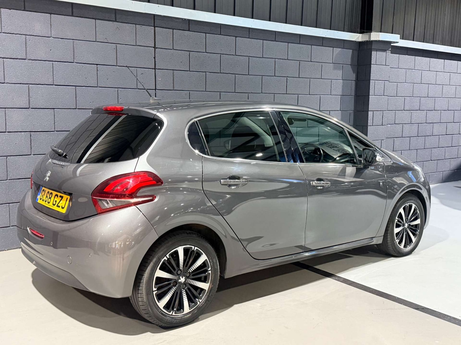 Used Peugeot 208 2018 for sale - 77836383: Photo 37
