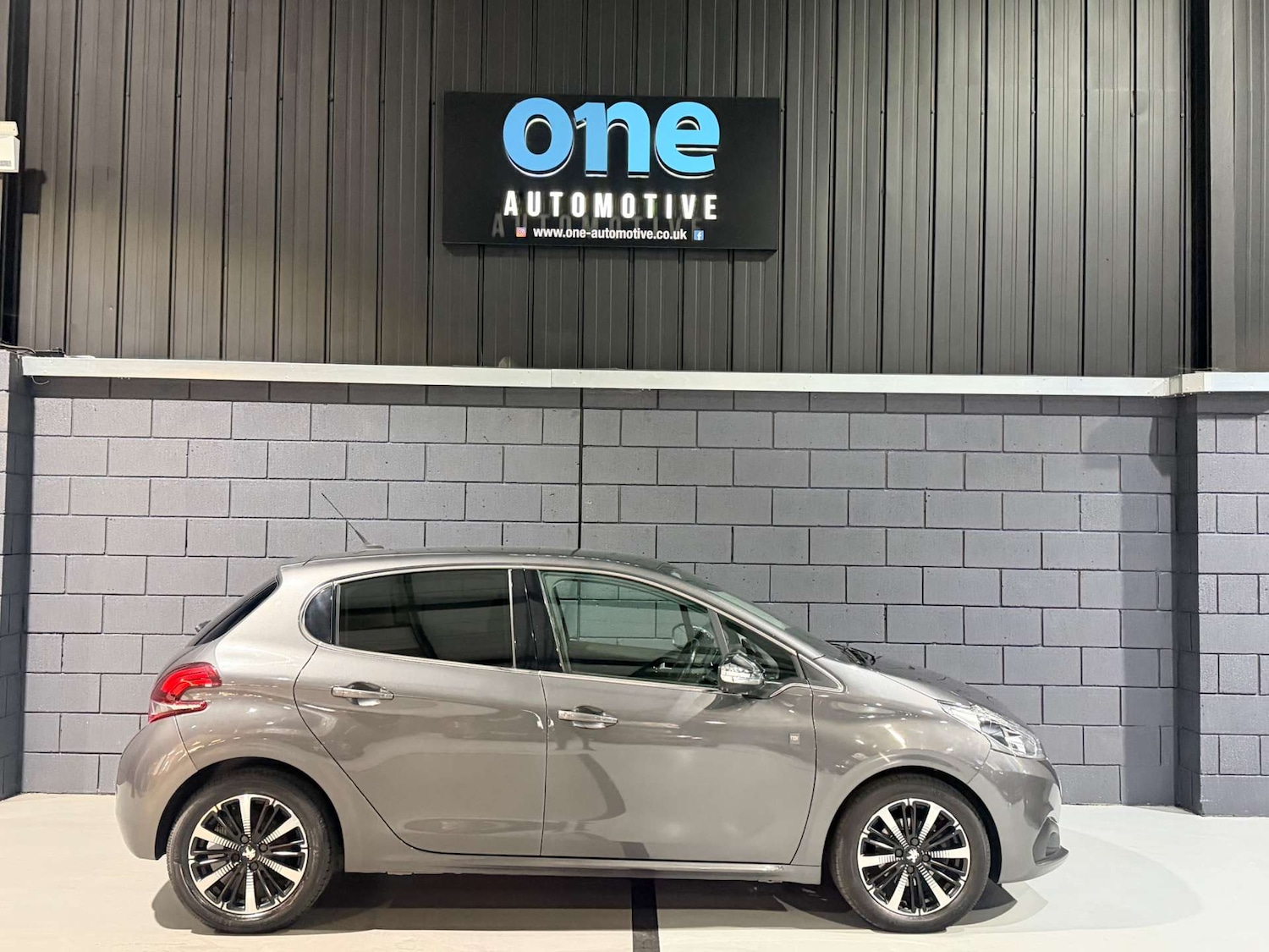 Used Peugeot 208 2018 for sale - 77836383: Photo 39