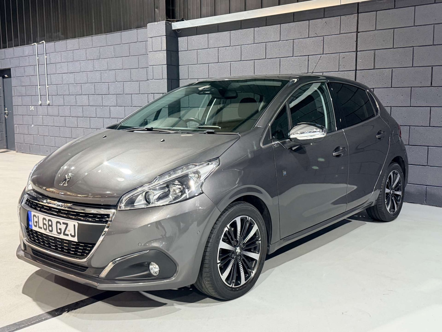 Used Peugeot 208 2018 for sale - 77836383: Photo 4