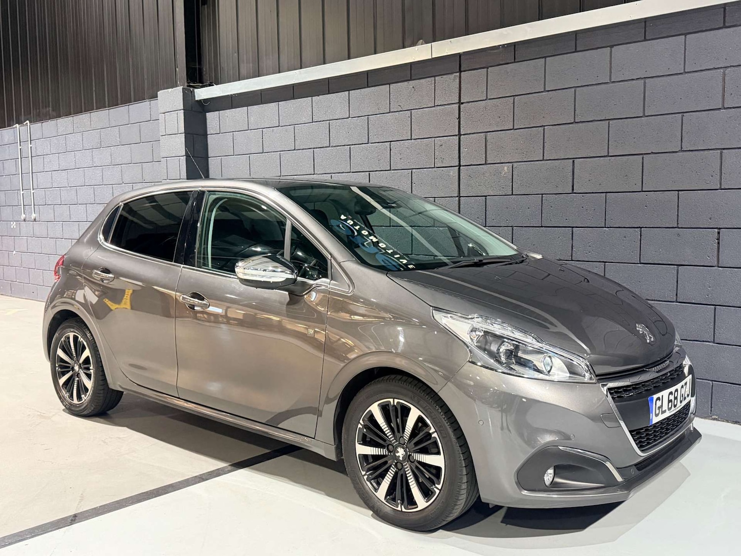 Used Peugeot 208 2018 for sale - 77836383: Photo 41
