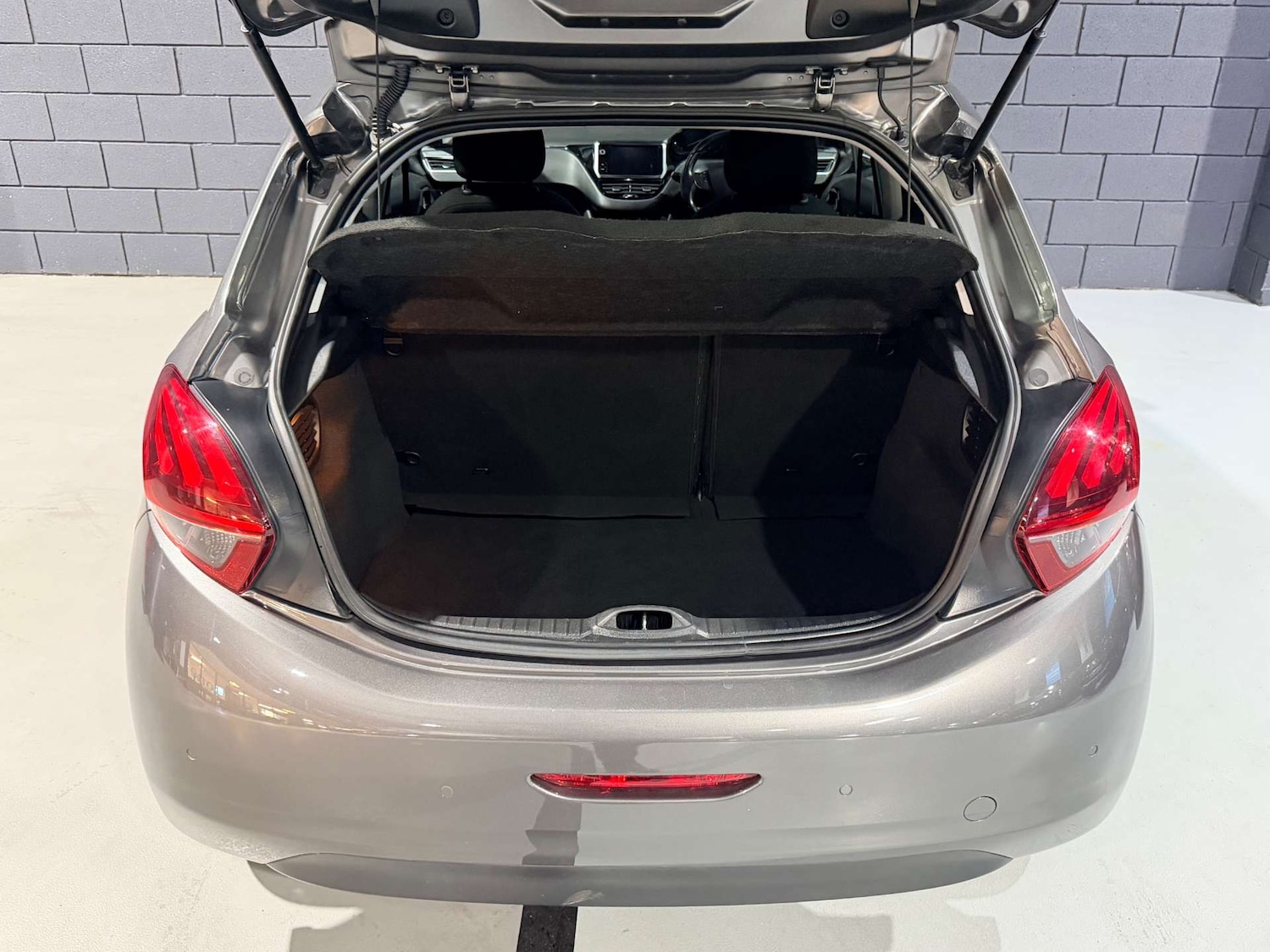 Used Peugeot 208 2018 for sale - 77836383: Photo 7