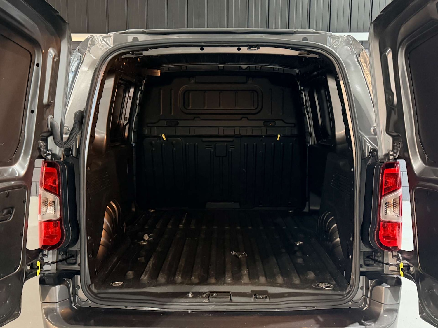 Used Peugeot Partner 2021 for sale - 77544966: Photo 23