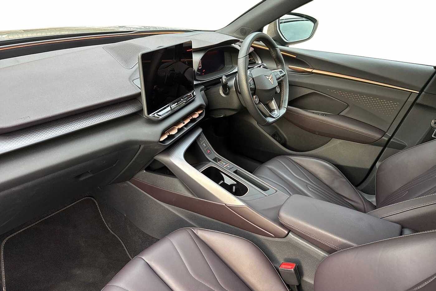 Used Cupra Terramar 2025 for sale - 76679217: Photo 2