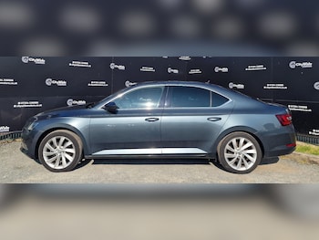 Used Skoda Superb 2018 for sale - 79280076: Photo