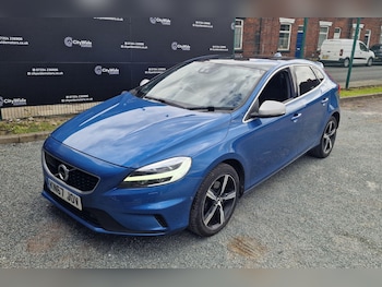 Used Volvo V40 2017 for sale - 78910917: Photo