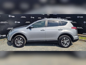 Used Toyota RAV4 2017 for sale - 79292569: Photo